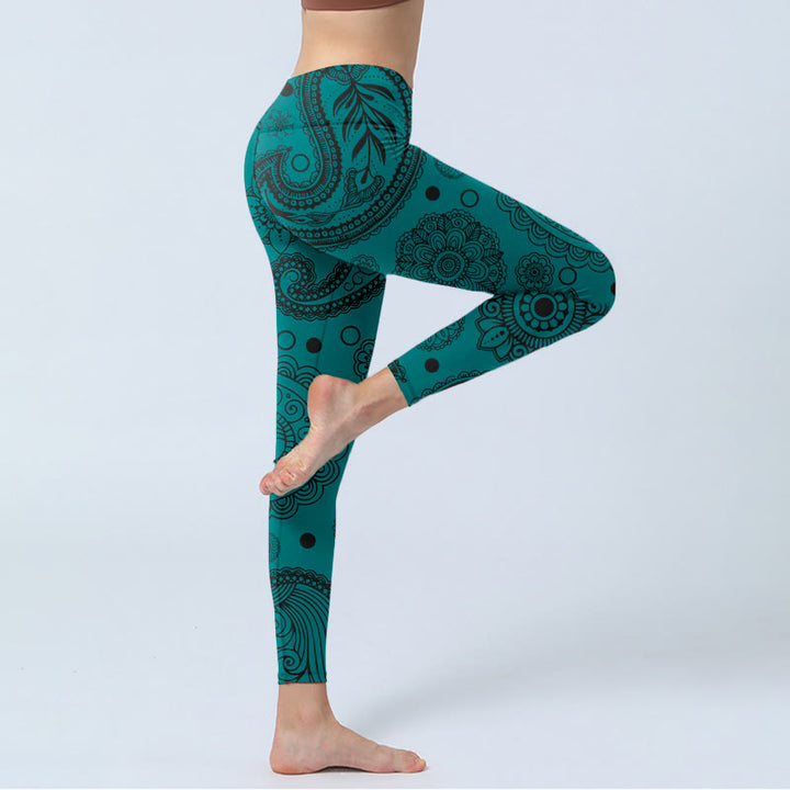 Leggings de yoga para mujer con estampado de pétalos de flor de anacardo verde intenso y Buddha Stones - image 3