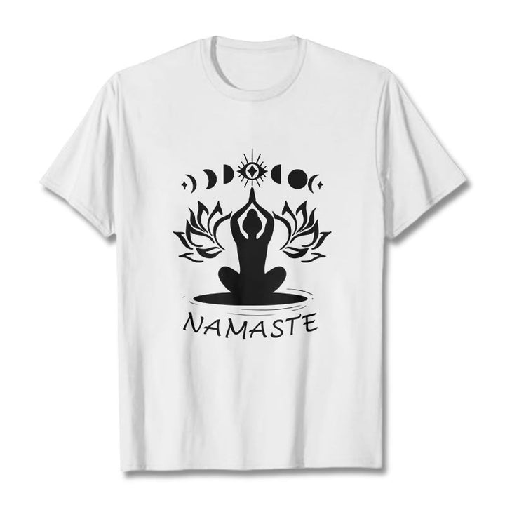 Camiseta informal con figura meditativa de Buddha Stones , con estampado de loto, luna y ojo - Blanco - 2XL - image 7