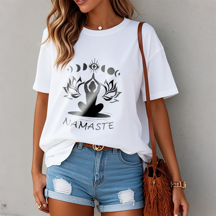 Camiseta informal con figura meditativa de Buddha Stones , con estampado de loto, luna y ojo - image 9