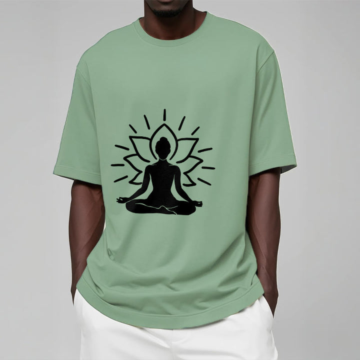Camiseta informal con estampado de loto y figura meditativa de Buddha Stones - image 16