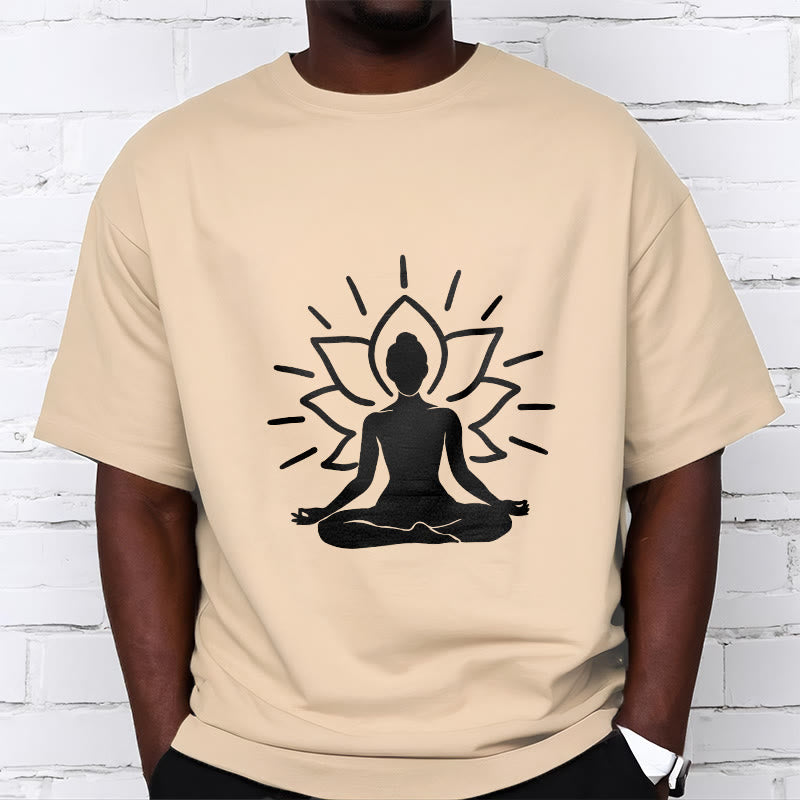 Camiseta informal con estampado de loto y figura meditativa de Buddha Stones - image 12