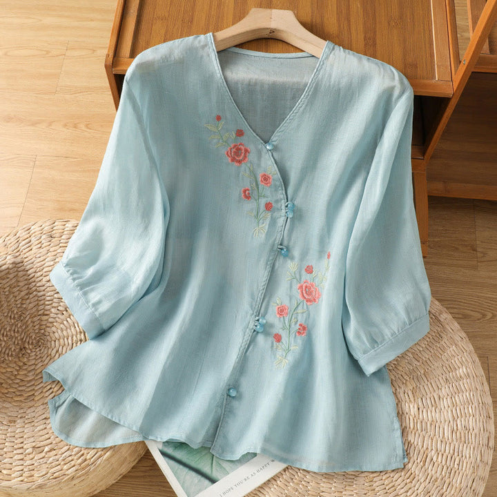 Camiseta de mujer con cuello en V y bordado de flores y Buddha Stones - Azul cielo claro - US12, UK/AU16, EU44 (2XL) - image 3