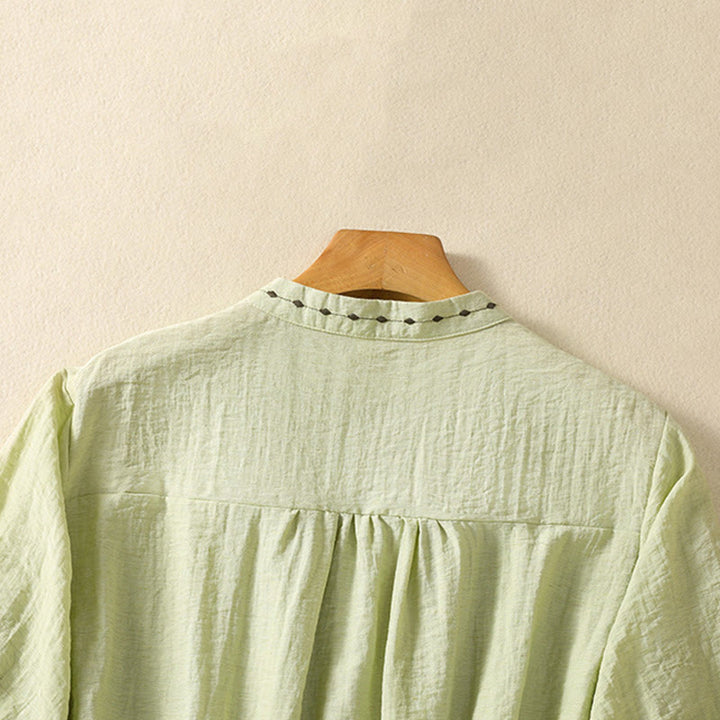 Camisa de cuello redondo para mujer con botones de algodón y diseño bordado de Buddha Stones - image 4