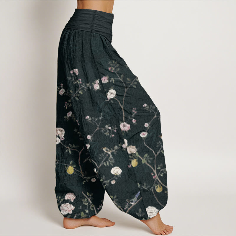 Pantalones harén de algodón puro con diseño de flores blancas y rosas de Buddha Stones , hojas de bambú y frutas, con cintura elástica para mujer