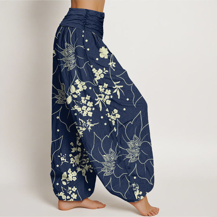 Pantalones harén de cintura elástica para mujer con estampado de flores de pétalos grandes en beige y piedras de Buddha Stones - image 3