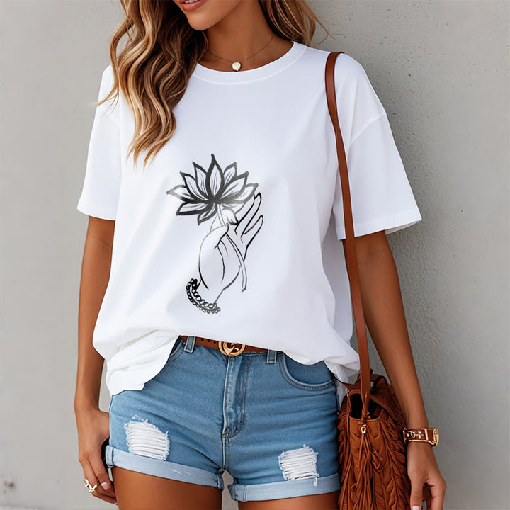 Camiseta de algodón con estampado de flor de loto y manos de Buddha Stones - image 8