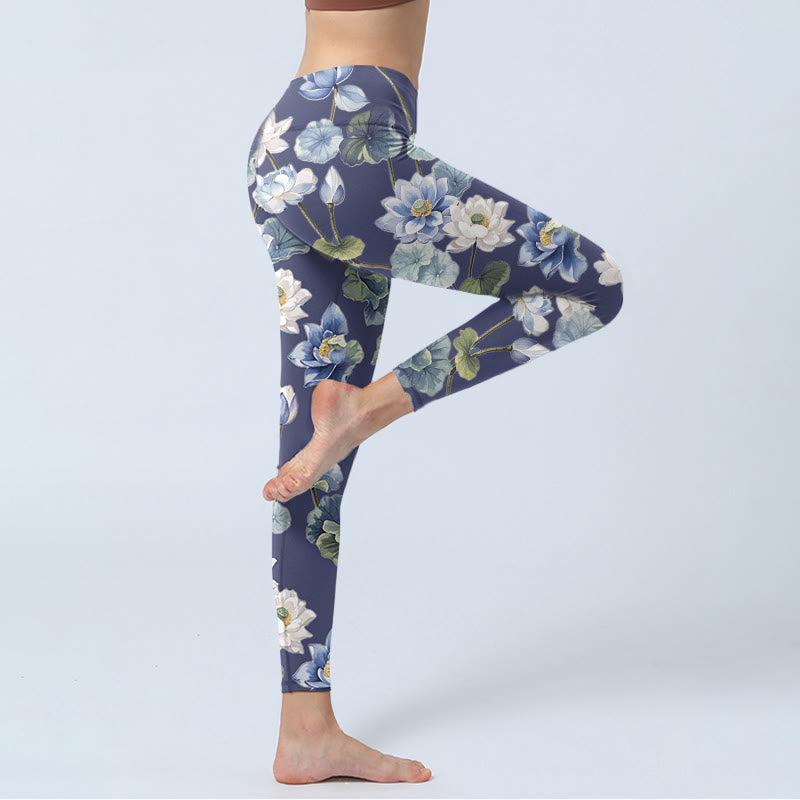 Leggings de yoga para mujer con estampado de pintura al óleo de flores de loto azules y blancas y Buddha Stones - image 4