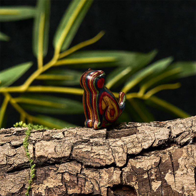 2 mini Buddha Stones de eucalipto arcoíris con forma de gato sentado talladas para reducir el estrés. - image 14