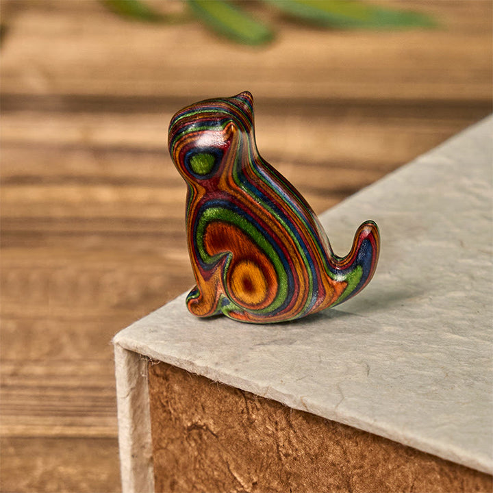 2 mini Buddha Stones de eucalipto arcoíris con forma de gato sentado talladas para reducir el estrés. - image 3