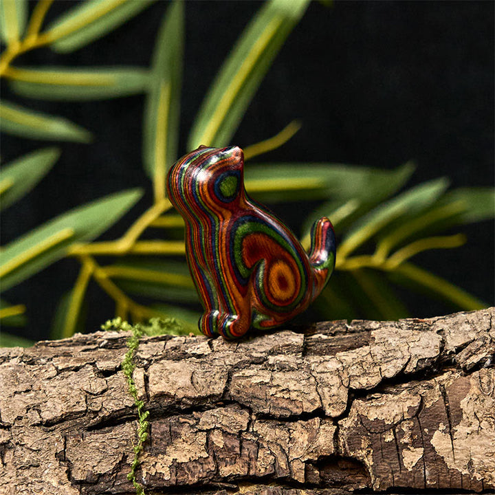 2 mini Buddha Stones de eucalipto arcoíris con forma de gato sentado talladas para reducir el estrés. - image 16