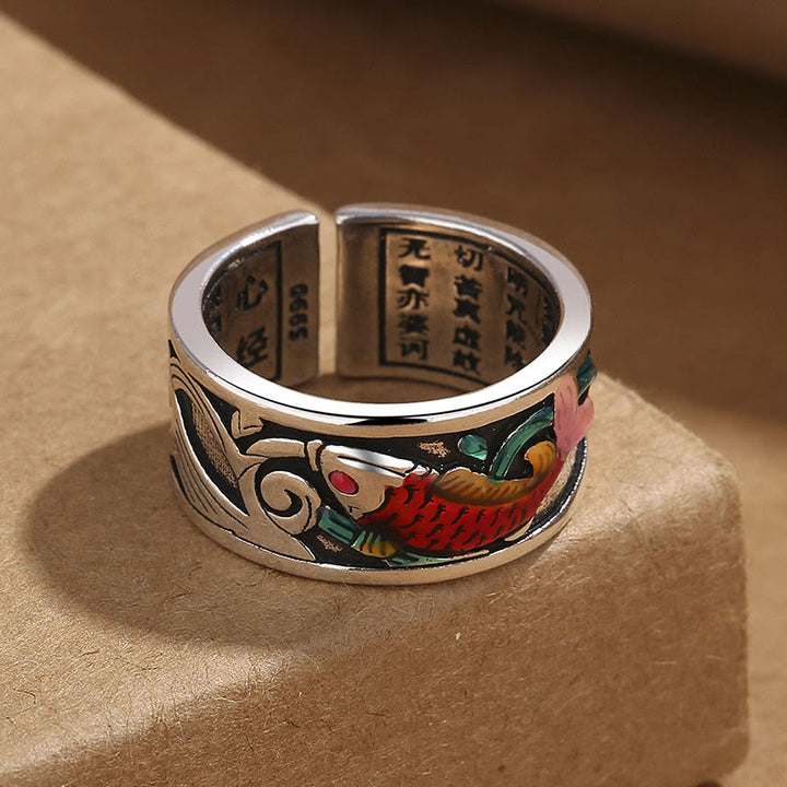 Anillo de Éxito con Sutra del Corazón, Peces Koi de Esmalte Azul y Piedras de Buda