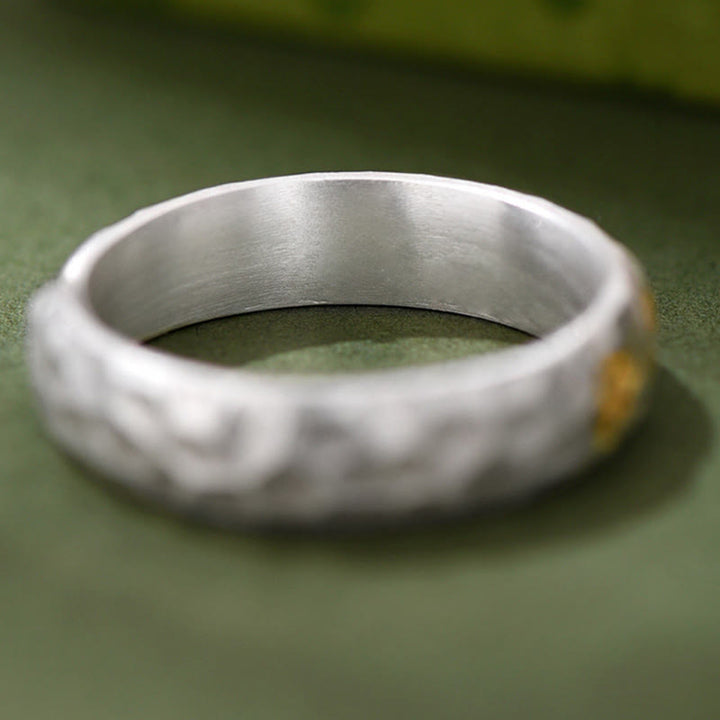 Anillo de la riqueza de plata bañada en cobre con diseño de martillo de Buddha Stones y Om Mani Padme Hum - image 10