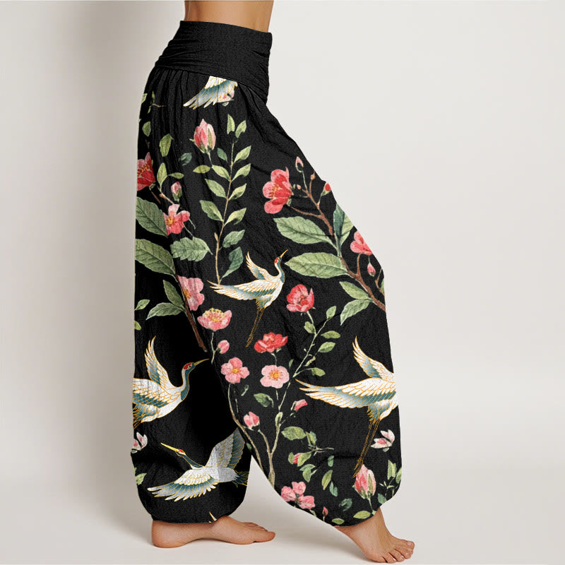 Pantalones harén con cintura elástica para mujer, informales, con estampado de grullas y flores rojas de Buddha Stones - image 1