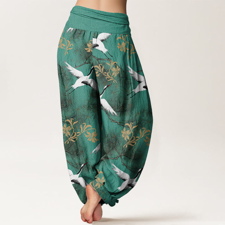 Pantalones harén de cintura elástica para mujer con estampado de grulla de corona roja y pino con piedras de Buddha Stones - image 3