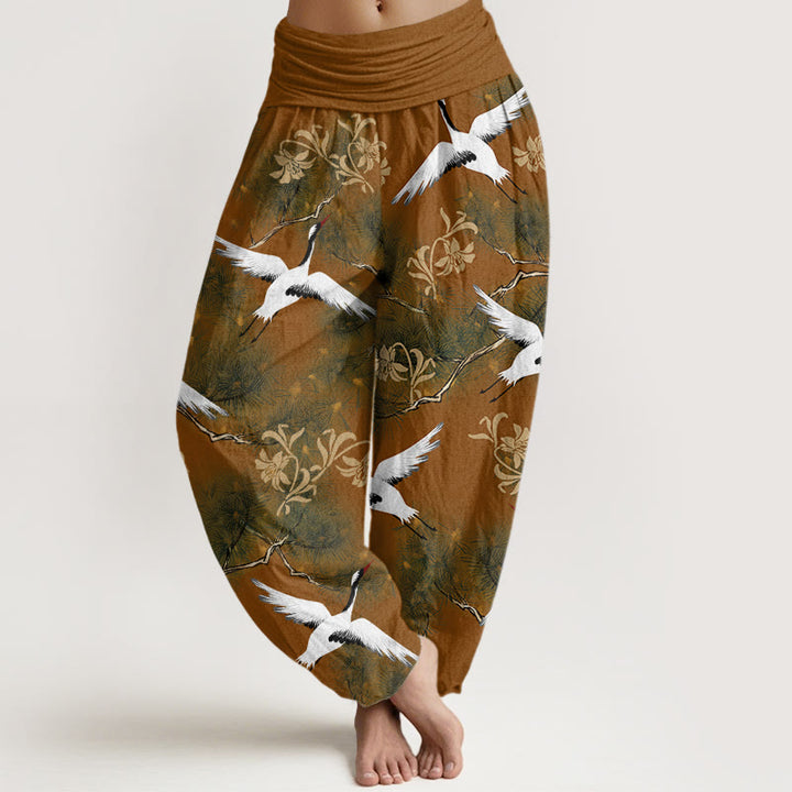 Pantalones harén de cintura elástica para mujer con estampado de grulla de corona roja y pino con piedras de Buddha Stones - Perú - US22，UK/AU26，EU54 (6XL) - image 4