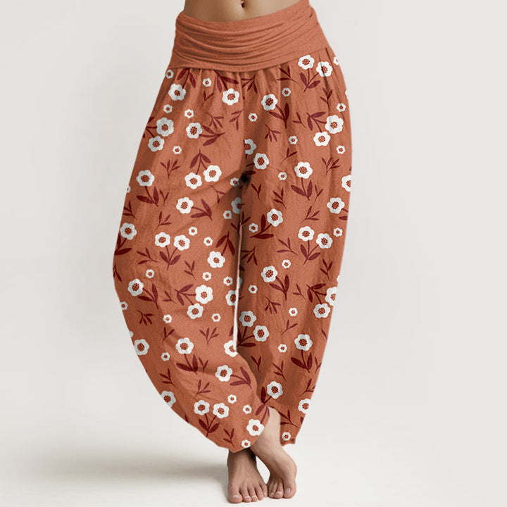 Pantalones harén de cintura elástica para mujer con estampado de flores y hojas sencillas e informales de Buddha Stones - Chocolate - US22，UK/AU26，EU54 (6XL) - image 0