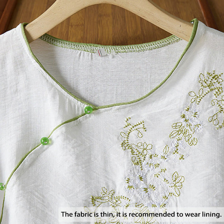 Camisa informal de lino y algodón con mangas tres cuartos y cuello inclinado con botones de rana y estampado de flores bordadas de Buddha Stones para mujer - image 2