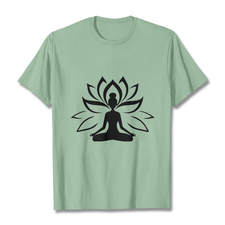 Camiseta con Buddha Stones y loto meditando - Verde pálido - 2XL - image 15