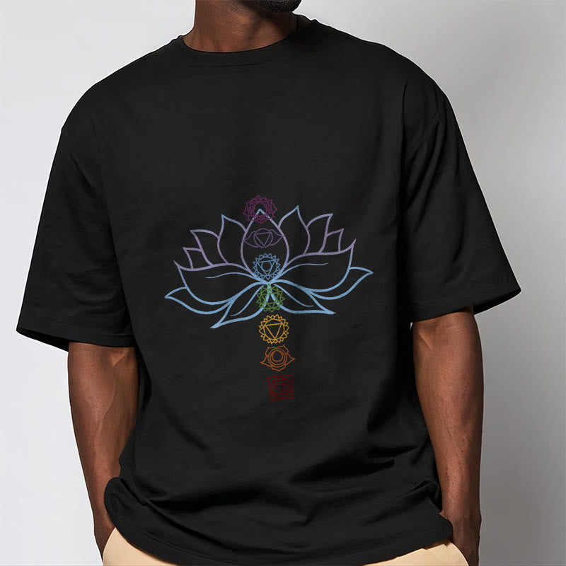 Camiseta de algodón con Buddha Stones, tonos pastel, flor de loto, símbolos de los chakras y meditación. - image 5