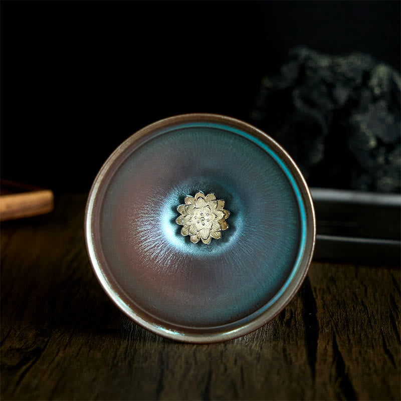 Taza de té de cerámica azul y púrpura con diseño de flor de loto Jianzhan china hecha a mano con Buddha Stones , taza de té Kung Fu de 150 ml - 9 x 5 cm x 150 ml - image 1