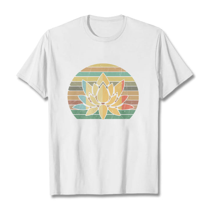 Camiseta de algodón con estampado de flor de loto y fondo a rayas retro informal con Buddha Stones - Blanco - 2XL - image 6