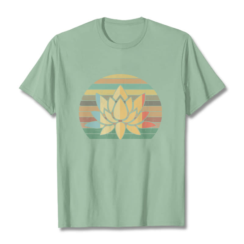 Camiseta de algodón con estampado de flor de loto y fondo a rayas retro informal con Buddha Stones - Verde pálido - 2XL - image 15