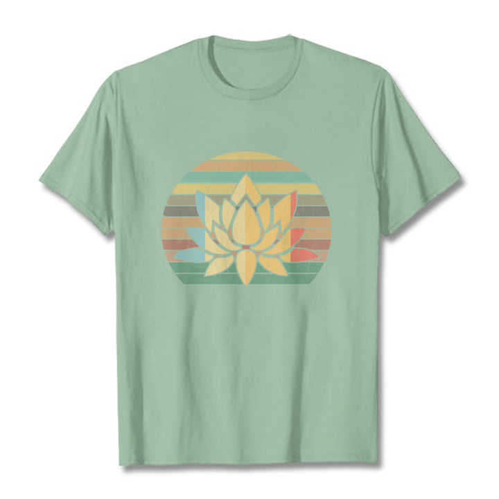 Camiseta de algodón con estampado de flor de loto y fondo a rayas retro informal con Buddha Stones - Verde pálido - 2XL - image 15