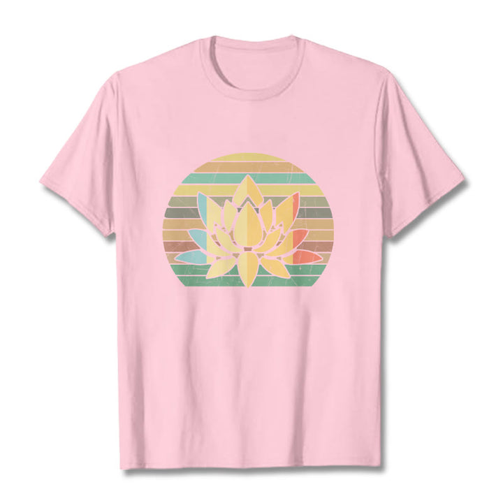 Camiseta de algodón con estampado de flor de loto y fondo a rayas retro informal con Buddha Stones - Rosa claro - 2XL - image 13