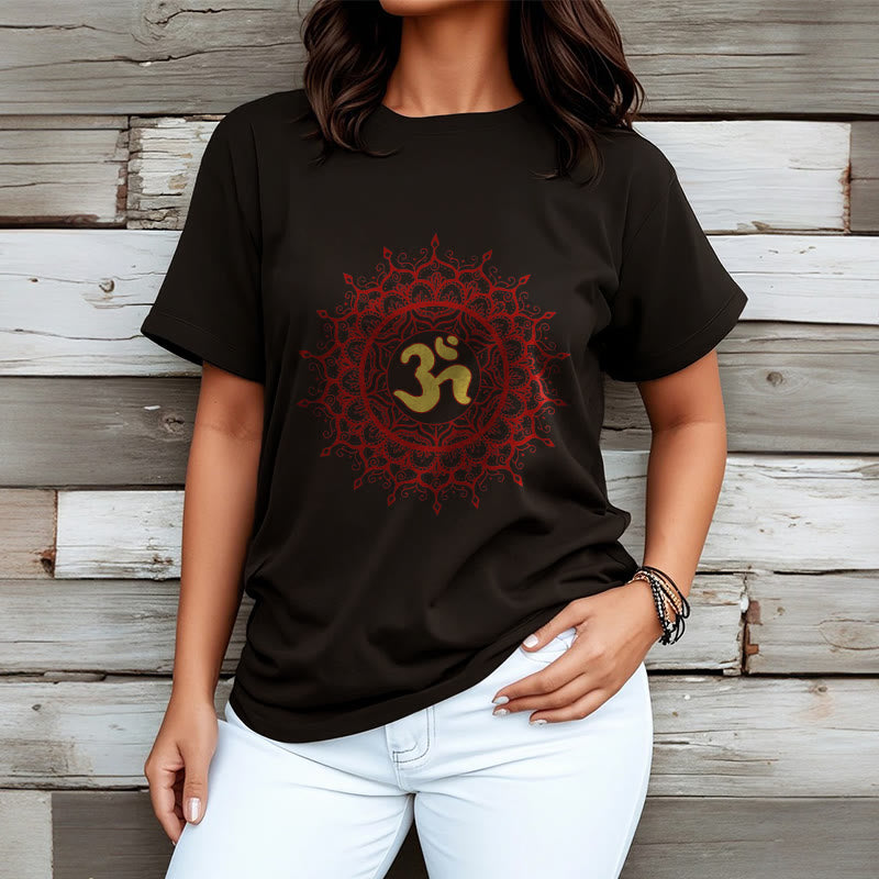Camiseta informal de algodón con estampado de símbolo Om y mandala rojo de Buddha Stones - image 4