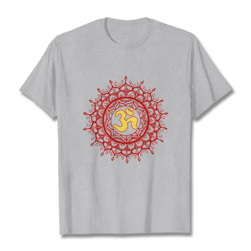 Camiseta informal de algodón con estampado de símbolo Om y mandala rojo de Buddha Stones - Gris claro - 2XL - image 19