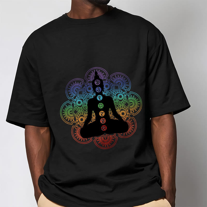 Camiseta de algodón con estampado de mandala colorido y figura meditativa de Buddha Stones - image 2