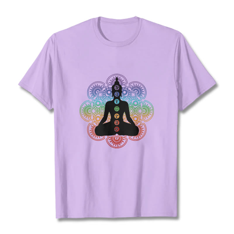 Camiseta de algodón con estampado de mandala colorido y figura meditativa de Buddha Stones - Ciruela - 2XL - image 17