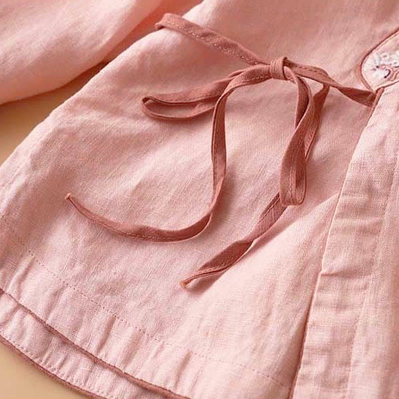 Camisa informal de algodón de manga larga con cuello inclinado y tirantes para mujer con flores bordadas de Buddha Stones - image 5