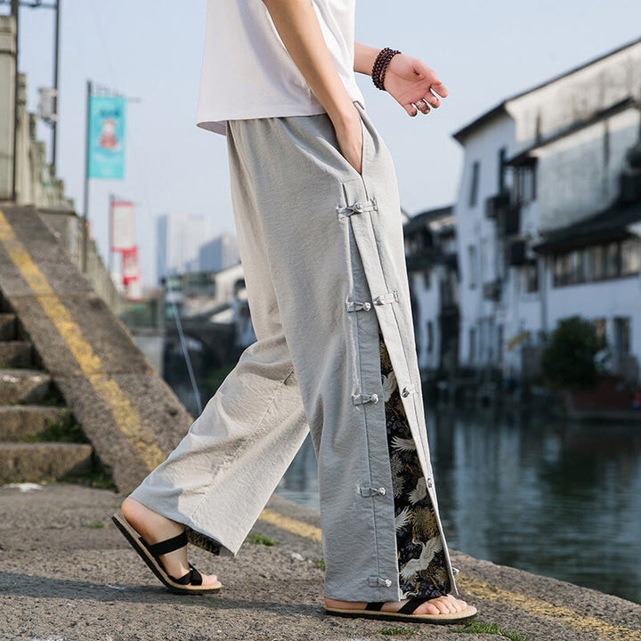 Pantalones anchos para hombre con bolsillos y diseño de grullas y botones de rana con estampado de Buddha Stones - Gris claro - US/UK/AU46, EU56 (5XL) - image 12
