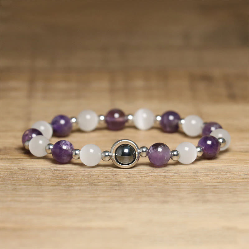 Pulsera de equilibrio con cuentas de ojo de gato blancas y amatista natural de Buddha Stones - Amatista y ojo de gato blanco (circunferencia de la muñeca: 15-17 cm) - image 1