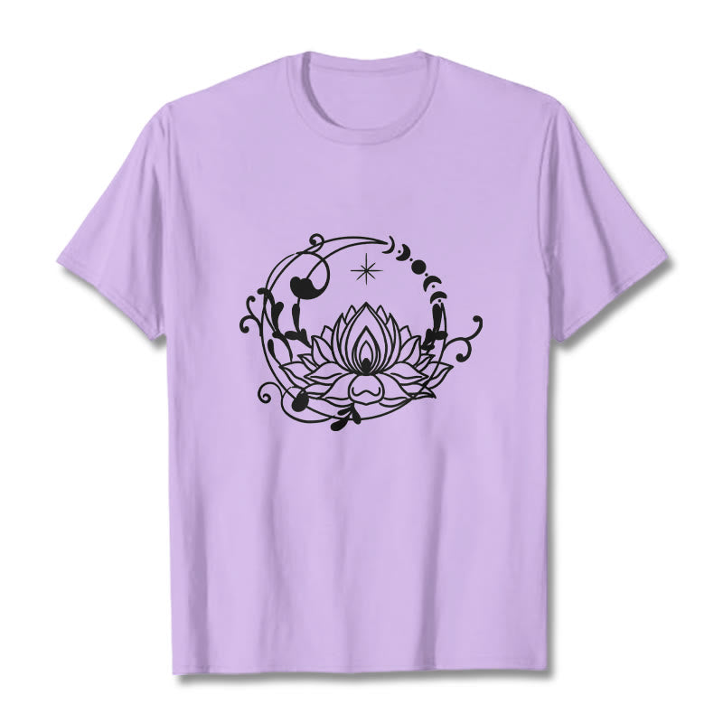 Camiseta de algodón con diseño simple de Buddha Stones, flor de loto, luna y enredaderas. - Ciruela - 2XL - image 17