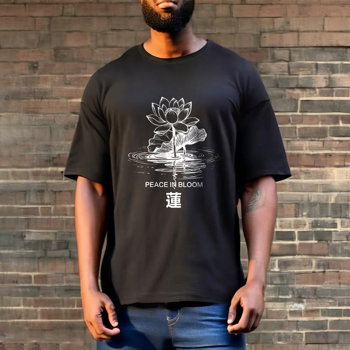 Camiseta de algodón con estampado de hojas de loto y flores de Buddha Stones - image 3