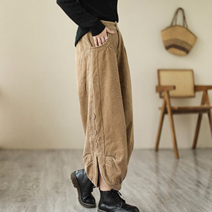 Pantalones de pana para mujer con diseño casual de Buddha Stones, botones y abertura en la pierna, con bolsillos. - image 3