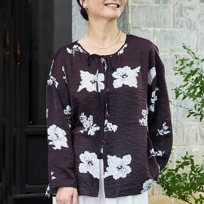 Camisa de manga larga con botones y cordones con flores negras de Buddha Stones para mujer adulta mayor - image 5