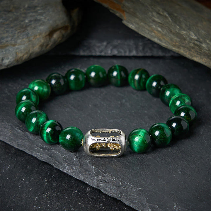 Buddha Stones con ojo de tigre verde natural y Om Mani Padme Hum para una fuerza positiva - 20 centímetros - image 0