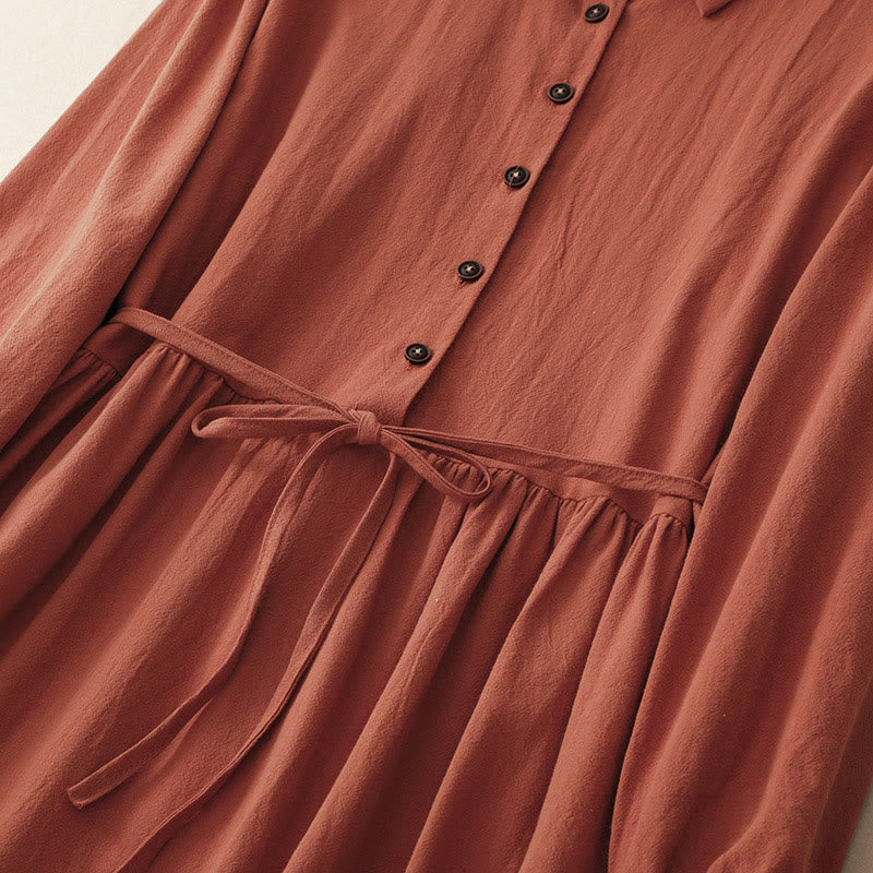 Vestido midi de algodón de manga larga con bolsillos, solapas con botones y cordones, con estampado de Buddha Stones - image 3