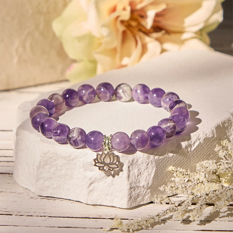 Pulsera de cuentas de equilibrio natural con diseño de loto y amatista de plata de ley 925 de Buddha Stones - image 1