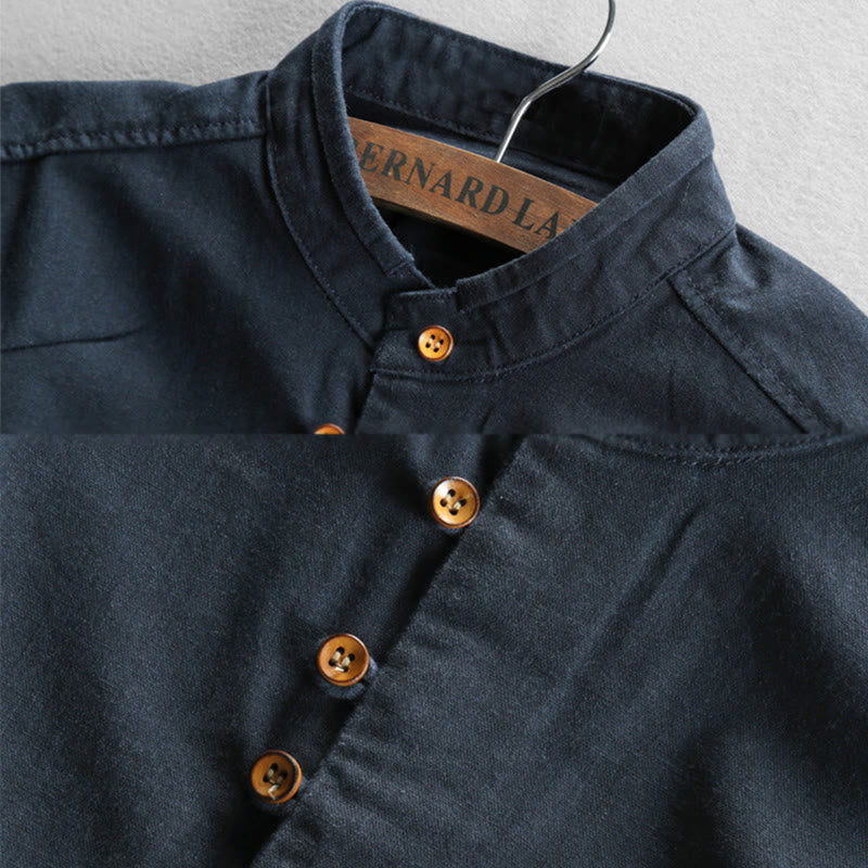 Camisa de manga larga de algodón y lino con cuello redondo y diseño ajustado para hombre de Buddha Stones. - image 1
