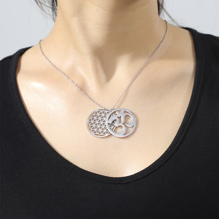 Buddha Stones Collar con colgante de acero inoxidable con diseño de flor hueca y símbolo Om - image 3