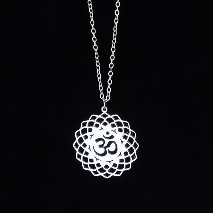 Collar con colgante de acero inoxidable con símbolo Om y diseño de loto hueco de Buddha Stones - image 10