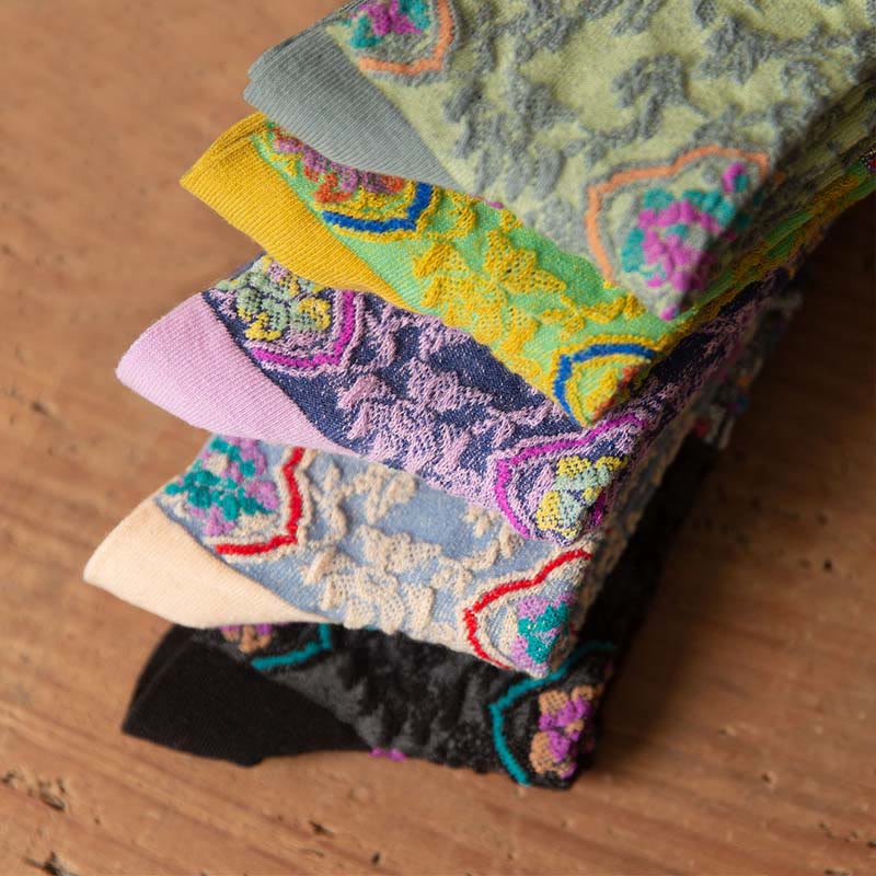 Calcetines de algodón para mujer con estampado floral retro en relieve de Buddha Stones - image 27
