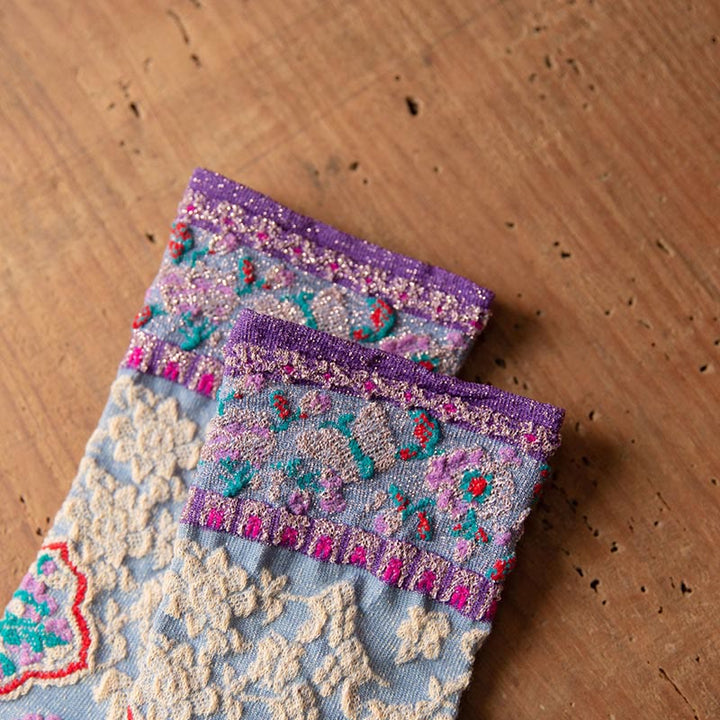 Calcetines de algodón para mujer con estampado floral retro en relieve de Buddha Stones - image 18