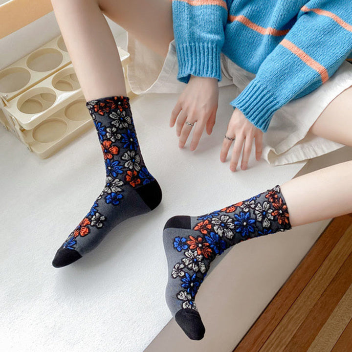 Calcetines de algodón para mujer con diseño floral texturizado étnico y colores contrastantes de Buddha Stones - image 3