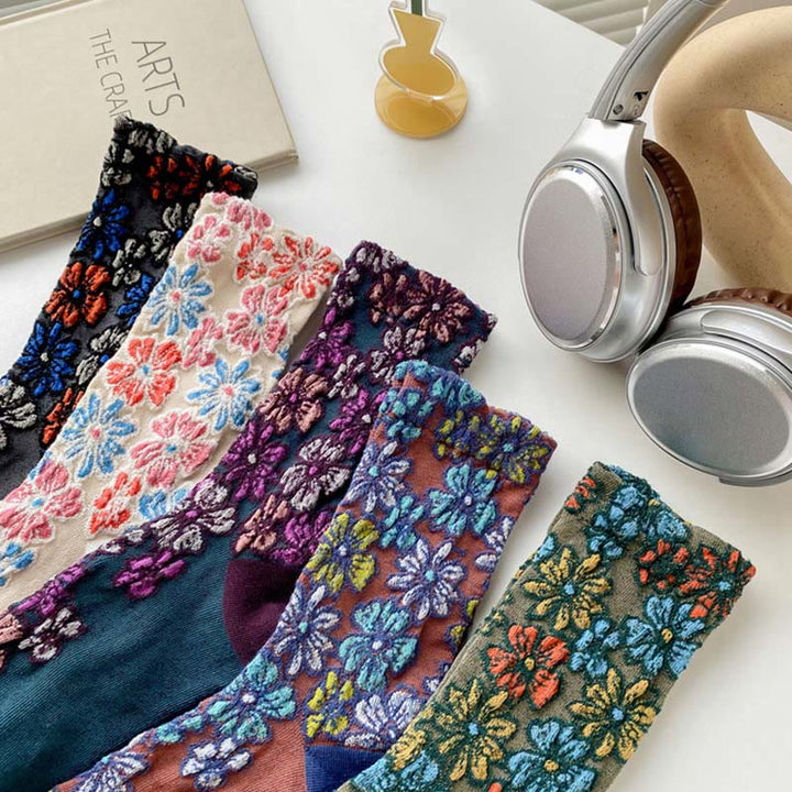 Calcetines de algodón para mujer con diseño floral texturizado étnico y colores contrastantes de Buddha Stones - image 24