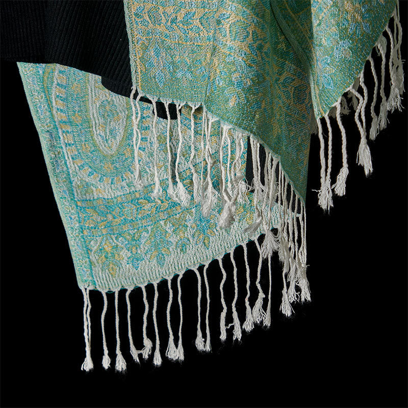 Bufanda tipo chal acogedora con borla, estampado geométrico de rayas y flores de anacardo en verde primavera de Buddha Stones - image 12